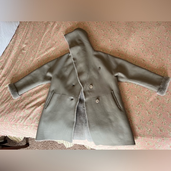 HiSO Baylie Reversible Hooded Shearling Coat NWT - Picture 8 of 8